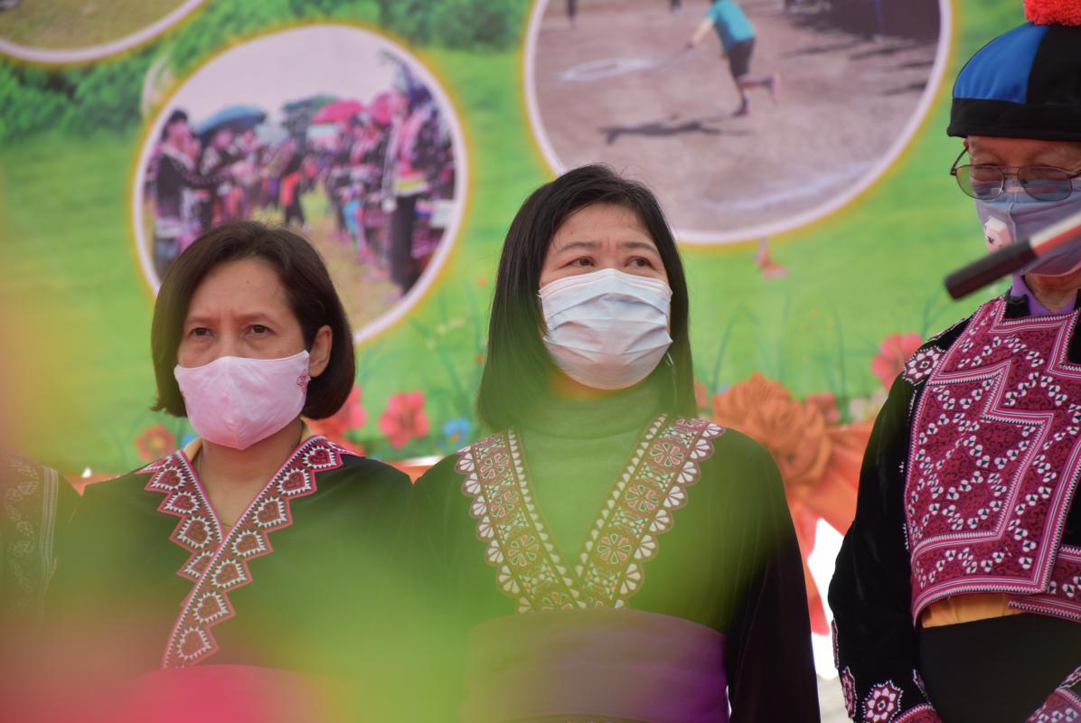 ร่วมพิธีเปิดงานสืบสานประเพณีปีใหม่ม้ง อำเภอพบพระ ประจำปีงบประมาณ 2564