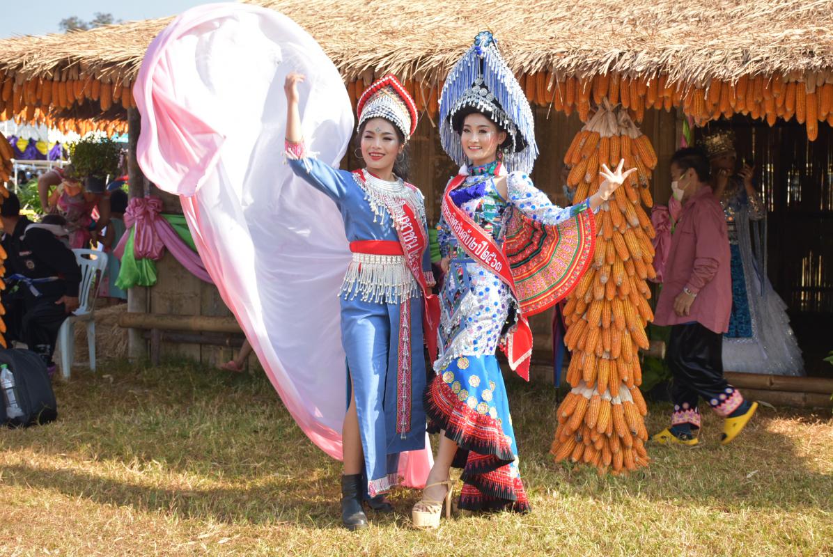 ร่วมพิธีเปิดงานสืบสานประเพณีปีใหม่ม้ง อำเภอพบพระ ประจำปีงบประมาณ 2564