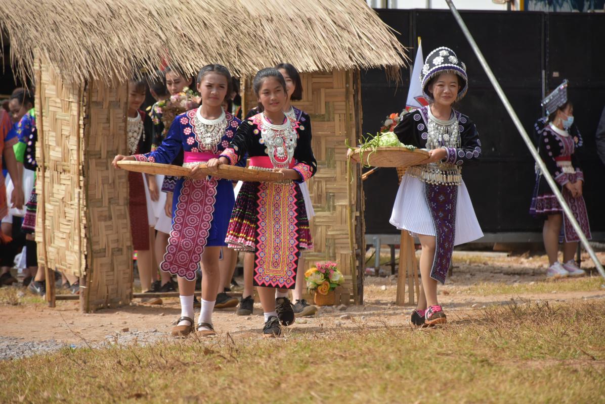 ร่วมพิธีเปิดงานสืบสานประเพณีปีใหม่ม้ง อำเภอพบพระ ประจำปีงบประมาณ 2564