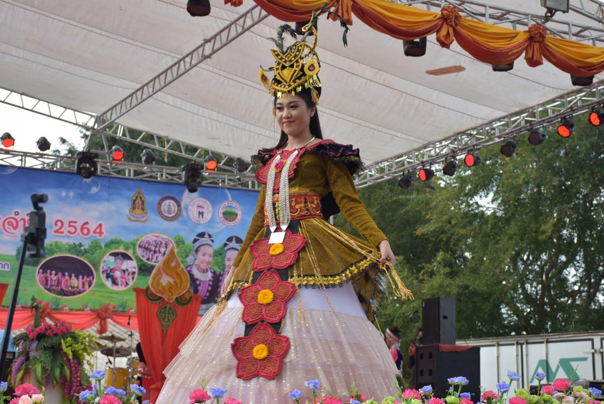 ร่วมพิธีเปิดงานสืบสานประเพณีปีใหม่ม้ง อำเภอพบพระ ประจำปีงบประมาณ 2564