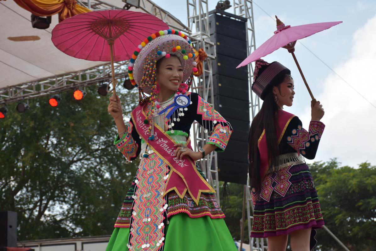 ร่วมพิธีเปิดงานสืบสานประเพณีปีใหม่ม้ง อำเภอพบพระ ประจำปีงบประมาณ 2564