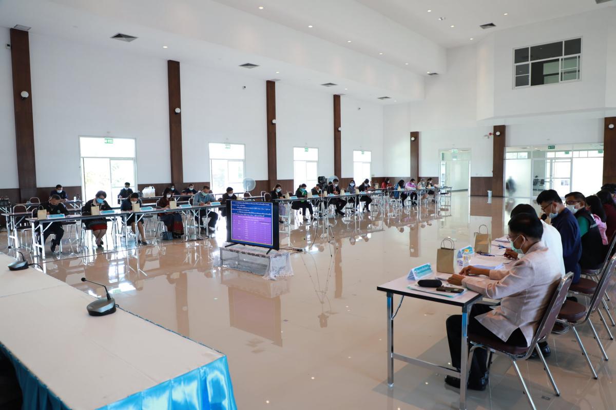 เข้าร่วมประชุมคณะกรรมการศูนย์บริหารงานการขับเคลื่อนการพัฒนาพื้นที่ต้นแบบการพัฒนาคุณภาพชีวิตตามหลักทฤษฎีใหม่ ประยุกต์สู่ "โคก หนอง นา โมเดล" ระดับจังหวัด