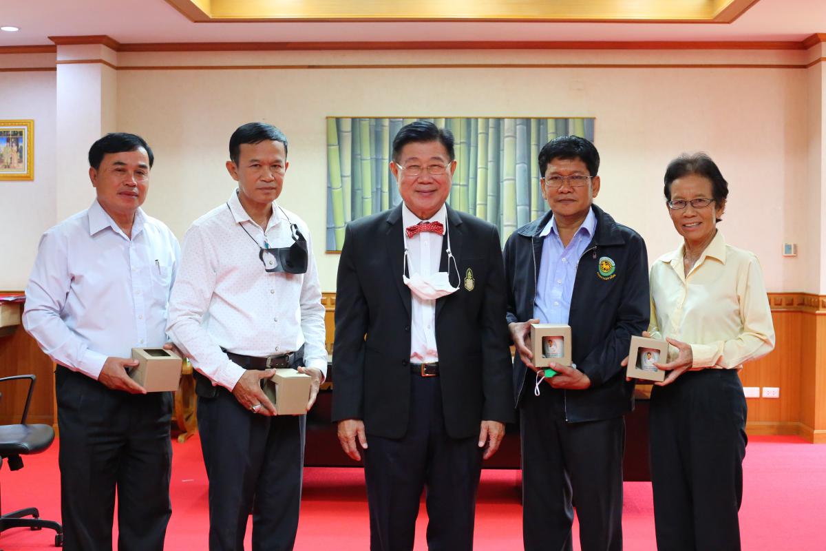 ภาพบรรยากาศแห่งความสุขและความยินดี