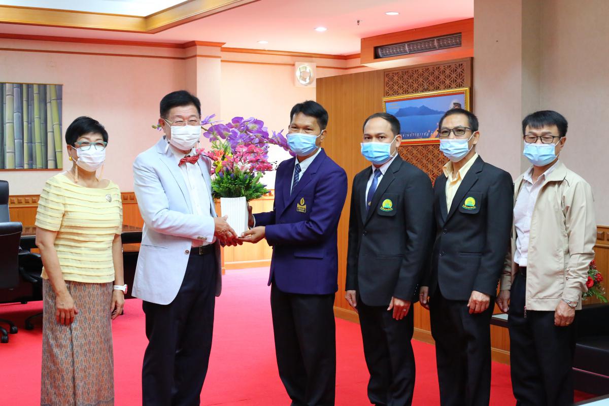 ภาพบรรยากาศแห่งความสุขและความยินดี