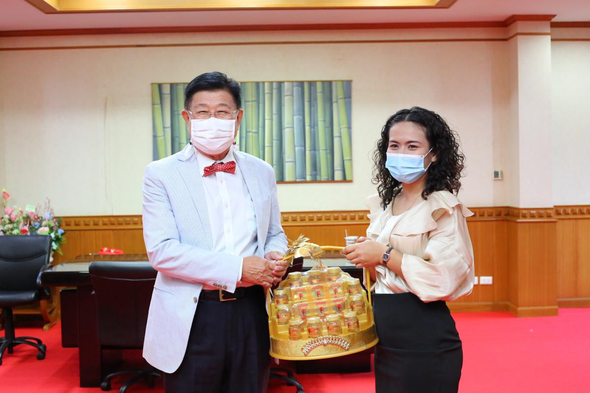 ภาพบรรยากาศแห่งความสุขและความยินดี