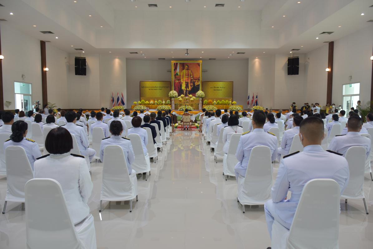 ร่วมพิธีวางพานพุ่มดอกไม้สดถวายราชสักการะ เนื่องในวันที่ระลึกพระบาทสมเด็จพระนั่งเกล้าเจ้าอยู่หัว พระมหาเจษฎาราชเจ้า พุทธศักราช 2564