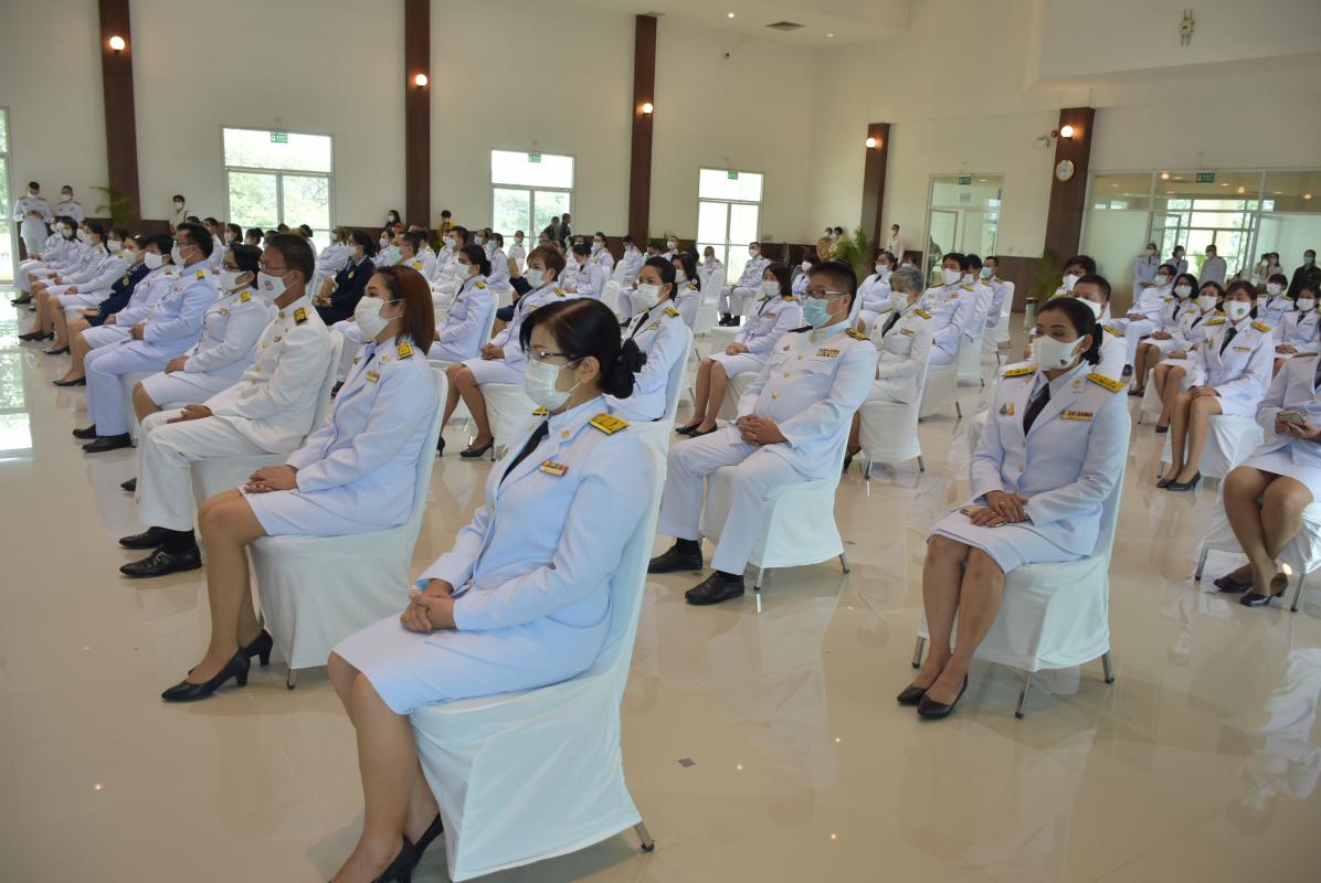 ร่วมพิธีวางพานพุ่มดอกไม้สดถวายราชสักการะ เนื่องในวันที่ระลึกพระบาทสมเด็จพระนั่งเกล้าเจ้าอยู่หัว พระมหาเจษฎาราชเจ้า พุทธศักราช 2564