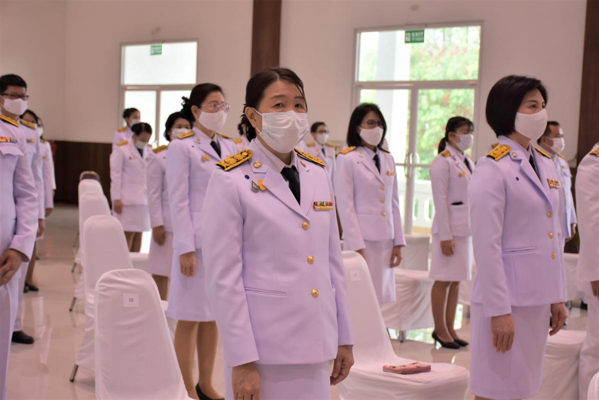 เข้าร่วมพิธีวางพานพุ่มดอกไม้สด ถวายราชสักการะพระบรมสาทิสลักษณ์ พระบาทสมเด็จพระพุทธยอดฟ้าจุฬาโลกมหาราชฯ