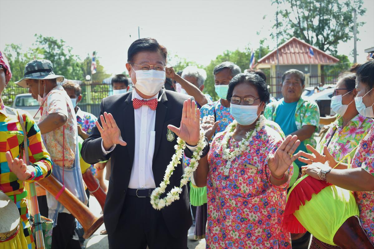 พิธีเปิดโครงการส่งเสริมผู้สูงอายุและสถาบันครอบครัวตำบลโป่งแดง ประจำปีงบประมาณ พ.ศ. 2564