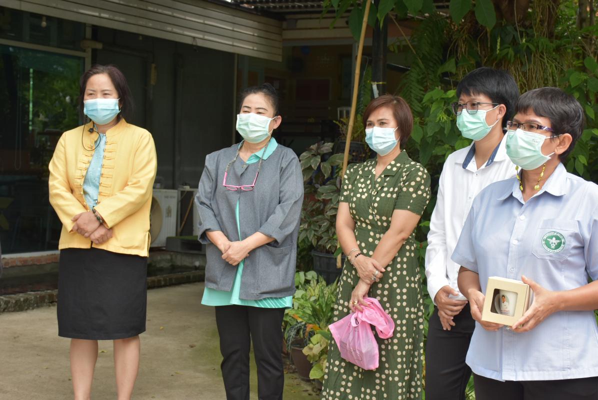 ลงพื้นที่ให้กำลังใจเจ้าหน้าที่ผู้ปฏิบัติงาน และผู้กักกันต