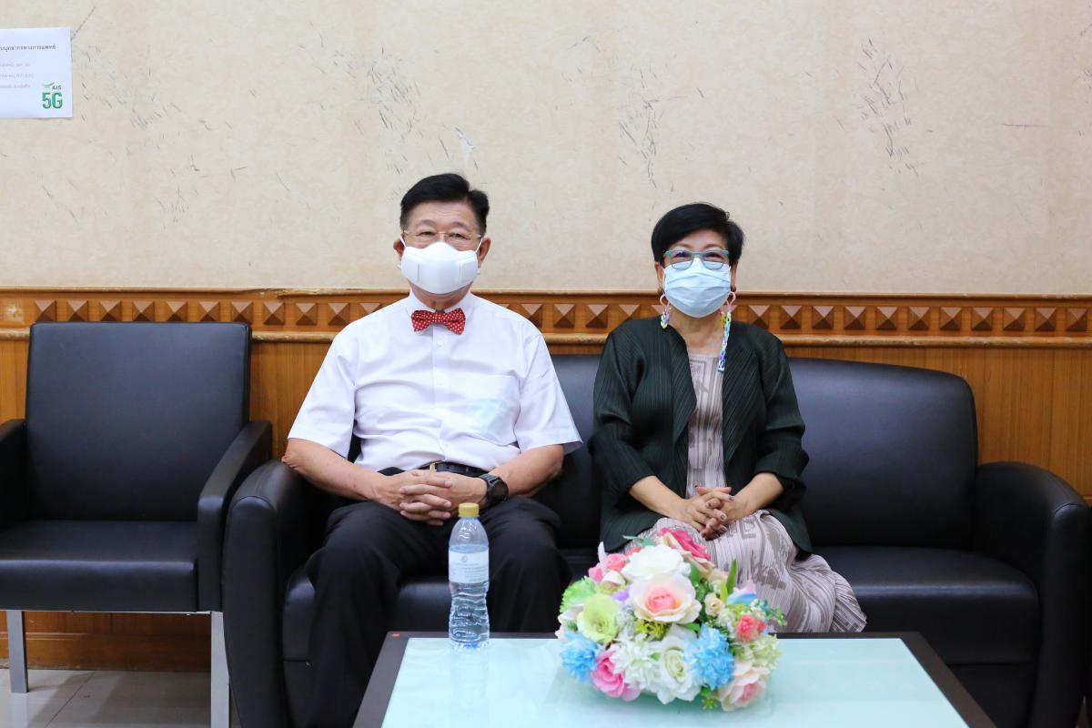 นายณัฐวุฒิ ทวีเกื้อกูลกิจ นายกองค์การบริหารส่วนจังหวัดตาก Influencer ในการฉีดวัคซีน