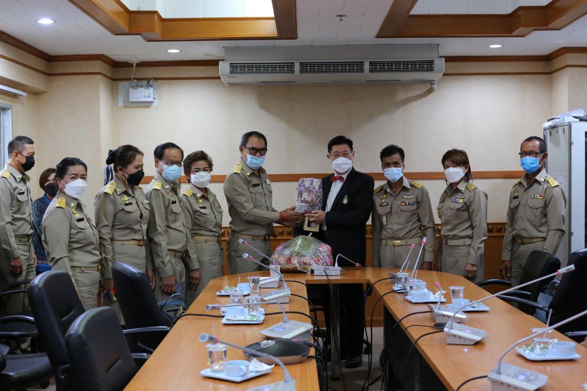 นายกเทศมนตรีตำบลวังเจ้า พร้อมคณะผู้บริหาร และสมาชิกสภาเทศบาล เข้าพบนายก อบจ.ตาก