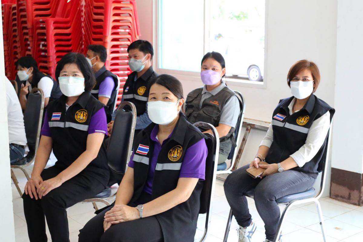 นายก อบจ.ตาก นำทีมลงพื้นที่ส่งมอบวัสดุอุปกรณ์ทางการแพทย์ ณ อำเภอท่าสองยาง จังหวัดตาก