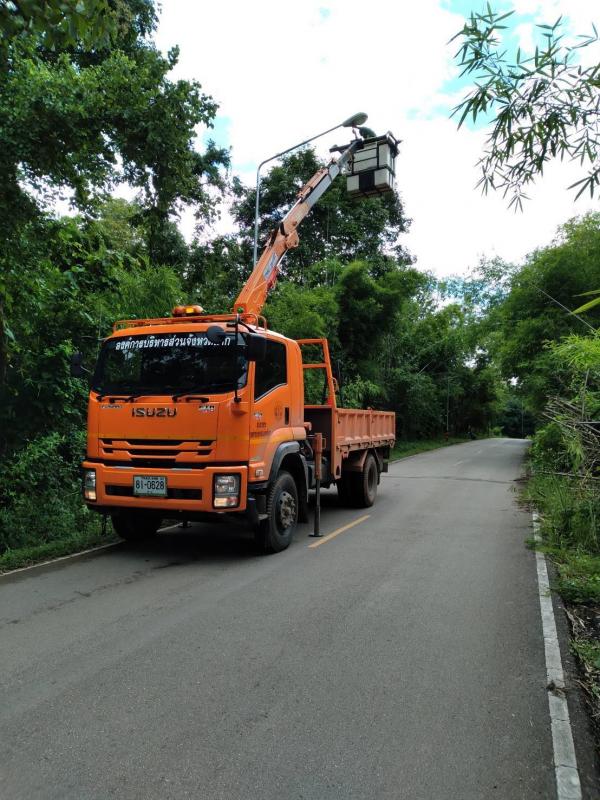 ลงพื้นที่สำรวจและซ่อมแซมระบบไฟฟ้าสาธารณะ สายทางที่ตก.ถ 1-0028 อำเภอแม่สอด