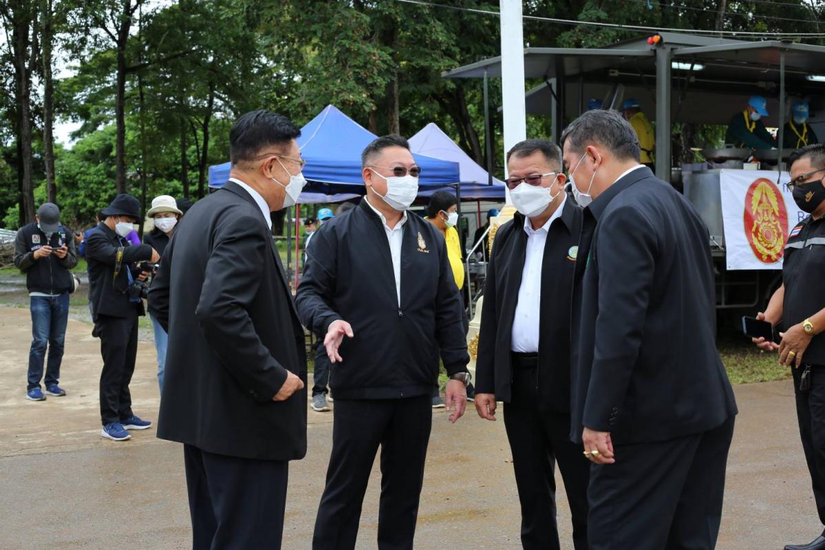 นายกณัฐวุฒิ และ สส.ธนัสถ์ ร่วมต้อนรับ นายกรัฐมนตรีที่สุโขทัย พร้อมรายงานปัญหาน้ำท่วมจังหวัดตากและหารือแนวทางแก้ไข