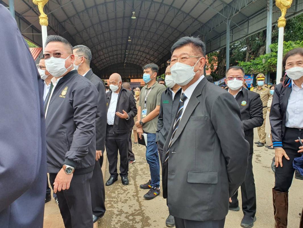 นายกณัฐวุฒิ และ สส.ธนัสถ์ ร่วมต้อนรับ นายกรัฐมนตรีที่สุโขทัย พร้อมรายงานปัญหาน้ำท่วมจังหวัดตากและหารือแนวทางแก้ไข