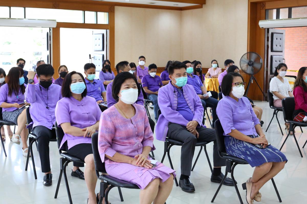 นายก อบจ.ตาก จัดโครงการตรวจคัดกรองด้วยชุดตรวจ Antigen Test Kit (ATK) ของบุคลากรองค์การบริหารส่วนจังหวัดตาก