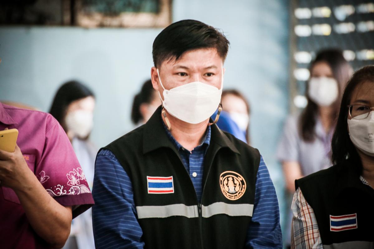นายก อบจ.ตาก นำวัคซีน Moderna (รอบแรก) ลงพื้นที่ฉีดให้กับประชาชนกลุ่มเปราะบาง ในพื้นที่อำเภอแม่ระมาด จังหวัดตาก