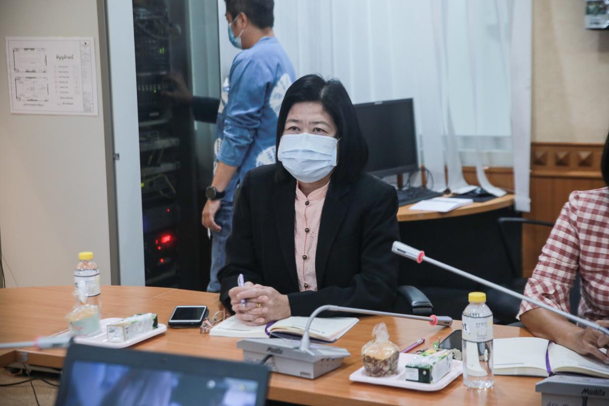 เข้าร่วมรับฟัง การนำเสนอรายละเอียด เทคโนโลยีด้านการสื่อสาร ที่สามารถนำมาใช้ในการบริหารจัดการองค์กร การประชาสัมพันธ์ การวางระบบควบคุมต่างๆ