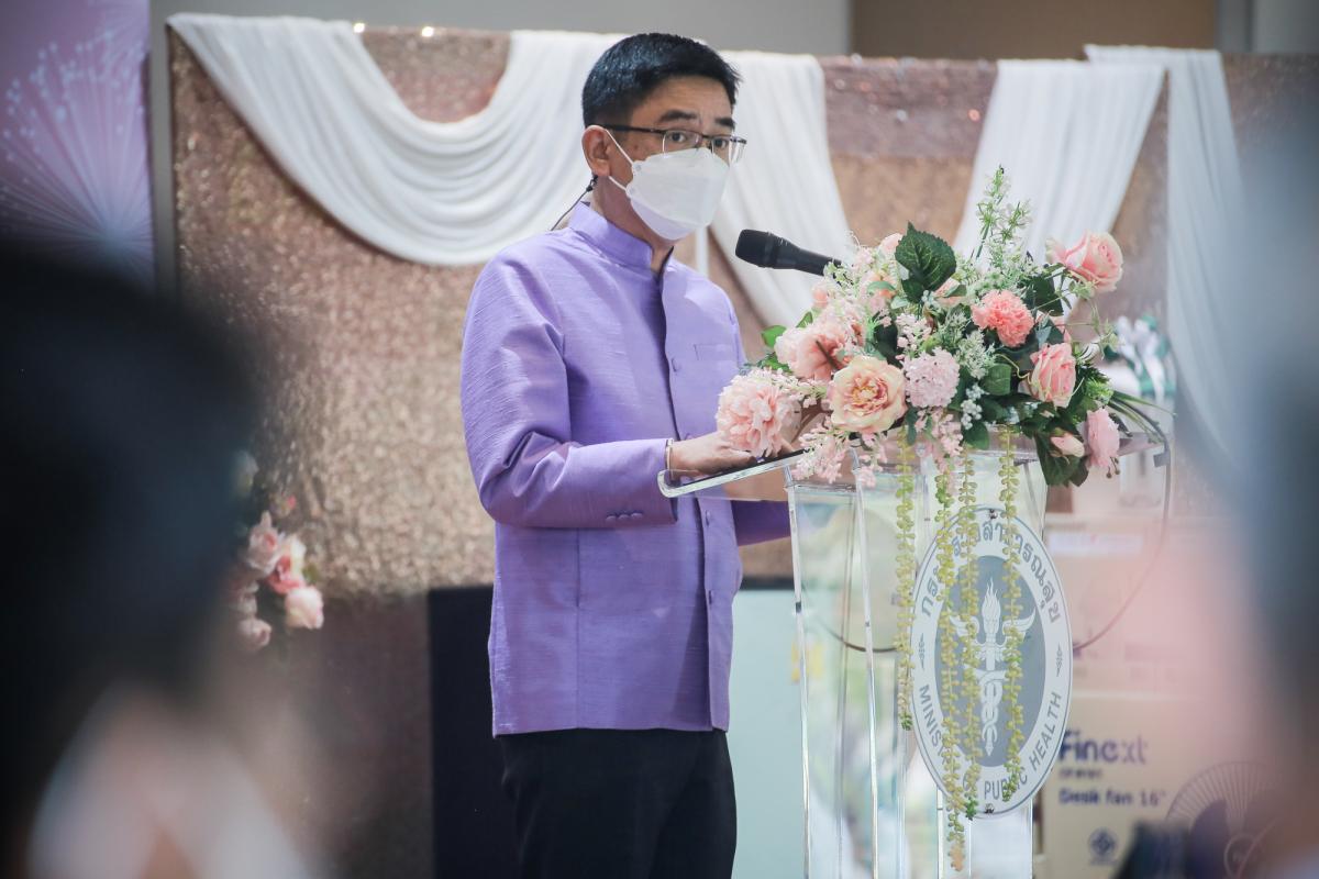 นายฑีฆะพล ทวีเกื้อกูลกิจ รองนายกองค์การบริหารส่วนจังหวัดตาก ร่วมเป็นเกียรติในงานโครงการล้านโดส ล้านใจ ล้านความห่วงใยเพื่อชาวตาก