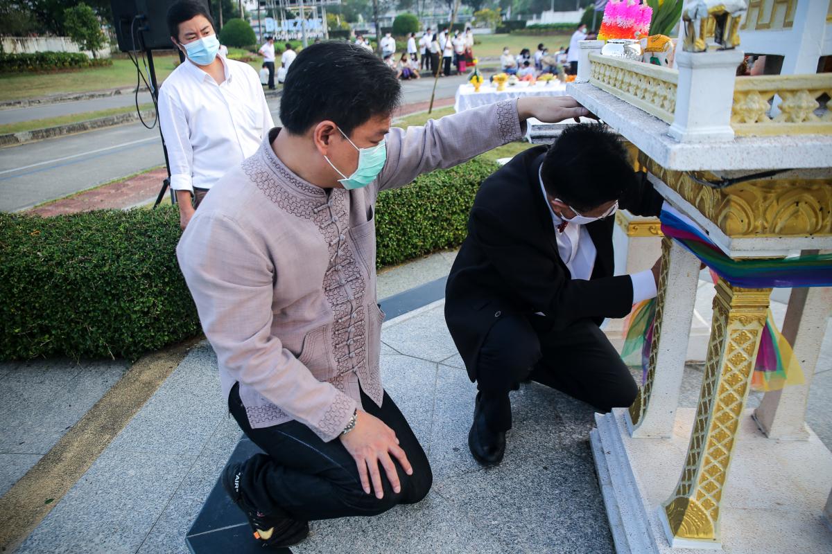 อบจ.ตาก จัดพิธีสักการะพระพุทธรูป และบวงสรวงพระพรหม พระภูมิ เจ้าที่ ประจำปี