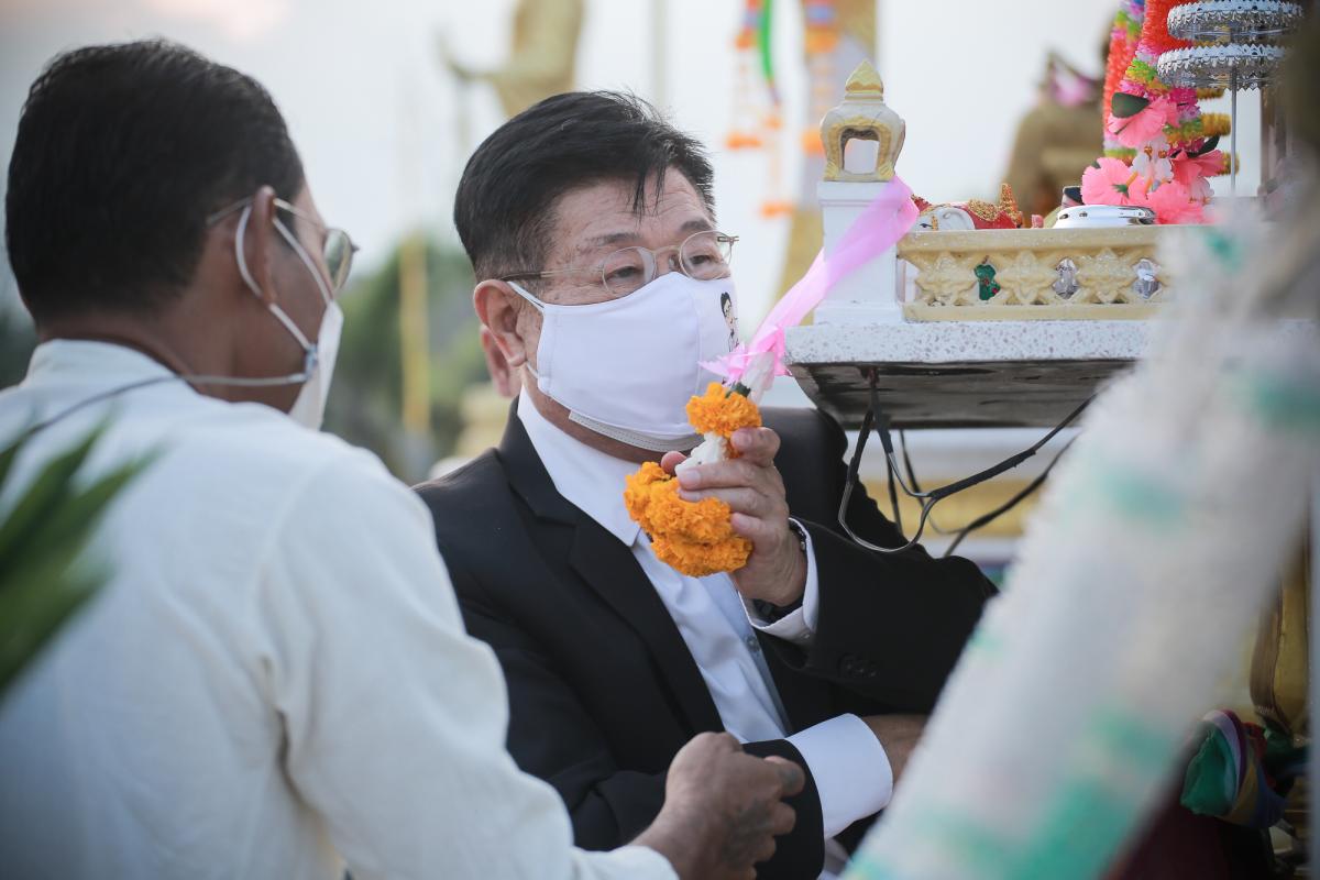 อบจ.ตาก จัดพิธีสักการะพระพุทธรูป และบวงสรวงพระพรหม พระภูมิ เจ้าที่ ประจำปี