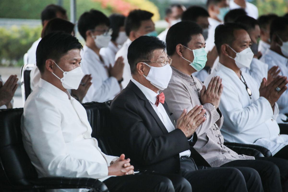 อบจ.ตาก จัดพิธีสักการะพระพุทธรูป และบวงสรวงพระพรหม พระภูมิ เจ้าที่ ประจำปี