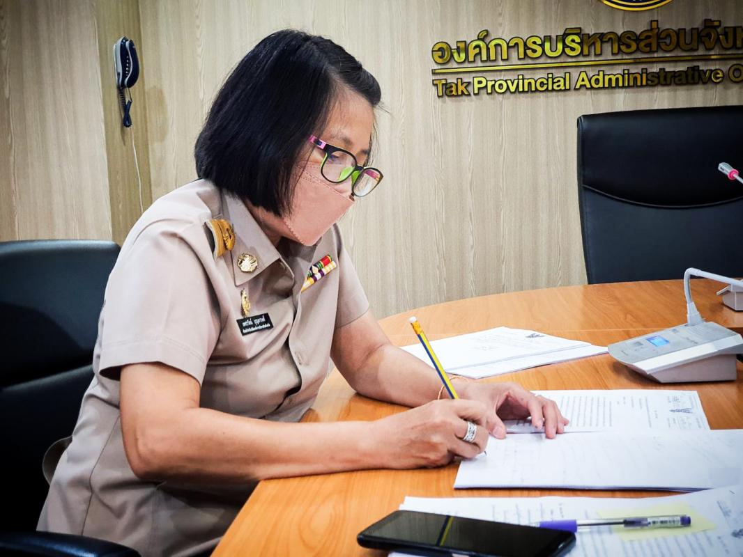 เข้าร่วมการประชุมเวทีระดมความคิดเห็นเพื่อการจัดทำแนวทางบริหารจัดการแหล่งซากดึกดำบรรพ์ที่ขึ้นทะเบียนไม้กลายเป็นหินจังหวัดตาก