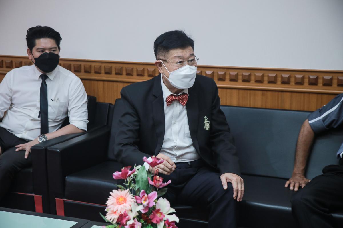 กรรมการกลางอิสลามแห่งประเทศไทย จังหวัดตาก พร้อมด้วยคณะกรรมการอิสลามประจำจังหวัดตาก เข้าพบนายณัฐวุฒิ ทวีเกื้อกูลกิจ นายกองค์การบริหารส่วนจังหวัดตาก