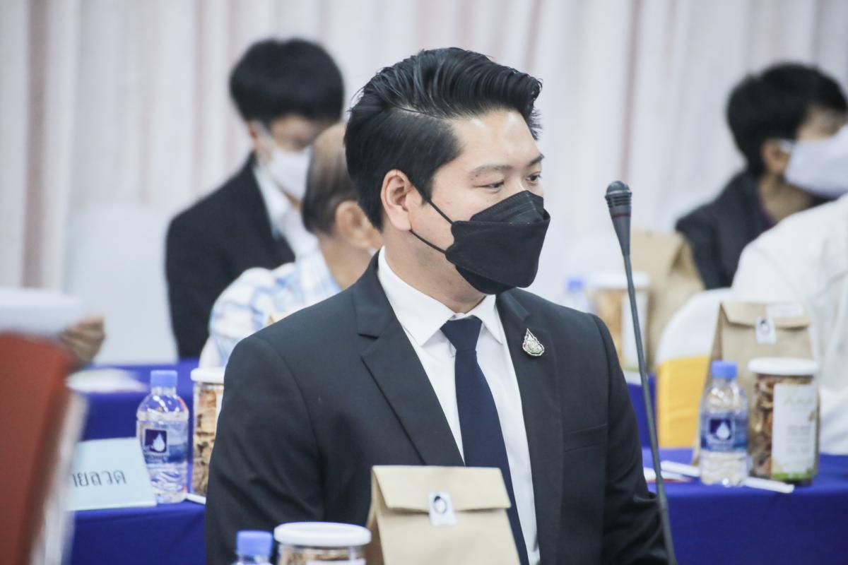 รองนายกองค์การบริหารส่วนจังหวัดตาก พร้อมด้วยนางสาวปริตตรา จันทร์วรโชติ เลขานุการนายกองค์การบริหารส่วนจังหวัดตาก เข้าร่วมการประชุมใหญ่สามัญประจำปี 2564 หอการค้าจังหวัดตาก ณ ห้องประชุมชั้น 2 หอการค้าจังหวัดตาก