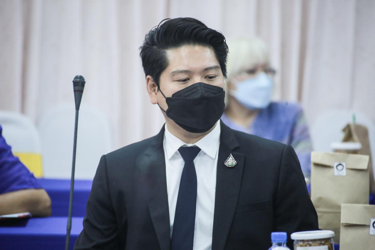 รองนายกองค์การบริหารส่วนจังหวัดตาก พร้อมด้วยนางสาวปริตตรา จันทร์วรโชติ เลขานุการนายกองค์การบริหารส่วนจังหวัดตาก เข้าร่วมการประชุมใหญ่สามัญประจำปี 2564 หอการค้าจังหวัดตาก ณ ห้องประชุมชั้น 2 หอการค้าจังหวัดตาก