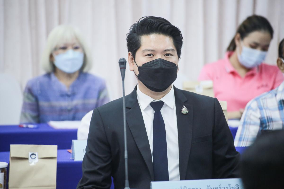 รองนายกองค์การบริหารส่วนจังหวัดตาก พร้อมด้วยนางสาวปริตตรา จันทร์วรโชติ เลขานุการนายกองค์การบริหารส่วนจังหวัดตาก เข้าร่วมการประชุมใหญ่สามัญประจำปี 2564 หอการค้าจังหวัดตาก ณ ห้องประชุมชั้น 2 หอการค้าจังหวัดตาก