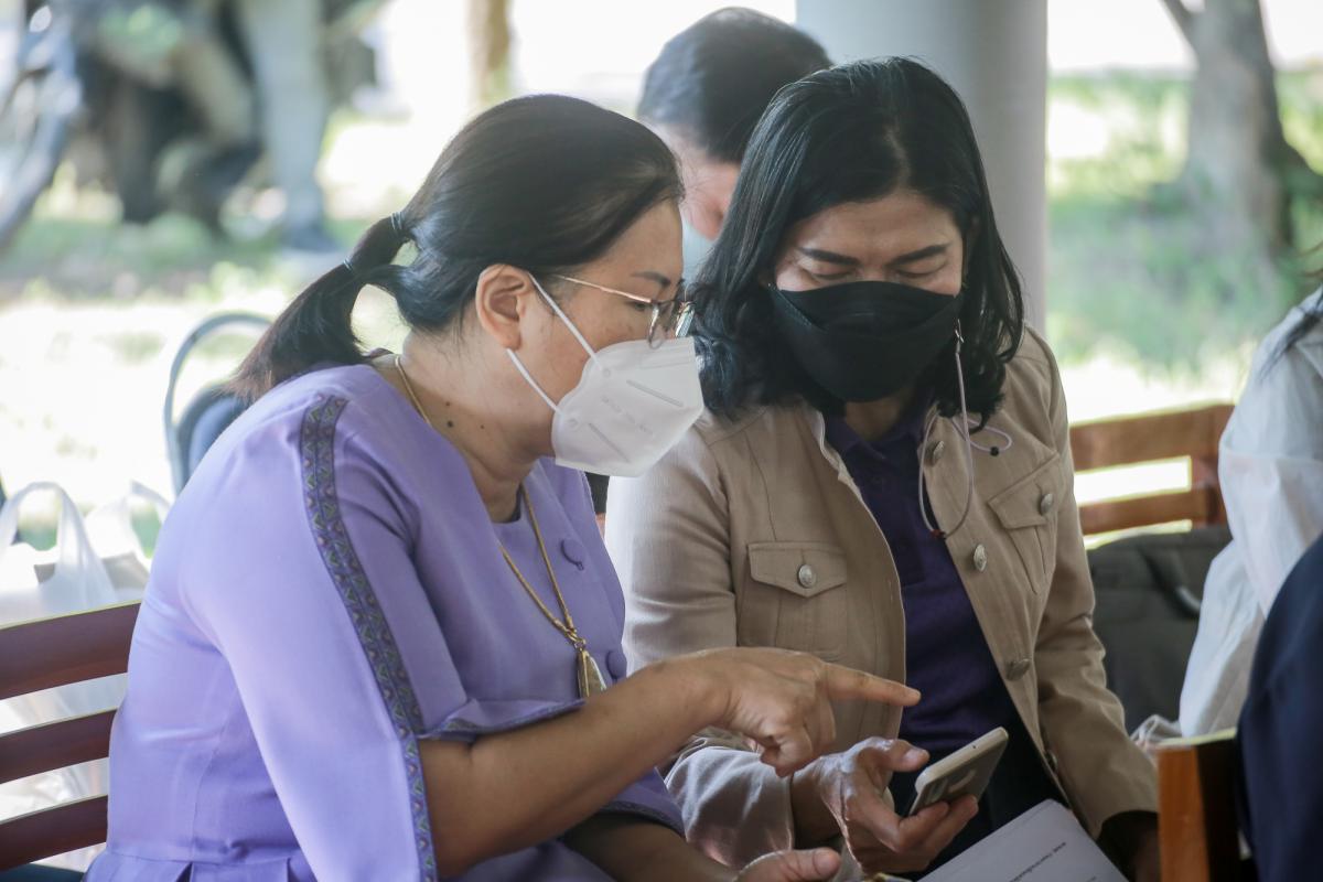นายกองค์การบริหารส่วนจังหวัดตาก ในฐานะผู้อำนวยการอุทยานธรณีไม้กลายเป็นหินตากร่วมประชุมกับคณะกรมทรัพยากรธรณีเพื่อหารือเรื่องการจัดงาน บันทึกสถิติโลก “ไม้กลายเป็นหินที่ยาวที่สุดในโลก” ต่อ Guinness World Records