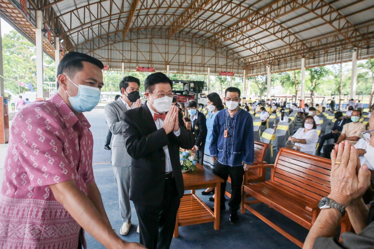 นายกองค์การบริหารส่วนจังหวัดตาก เป็นประธานในการทอดผ้าป่าสามัคคี เนื่องในโอกาสวันครบรอบสถาปนาโรงเรียนบ้านตากประชาวิทยาคาร 66 ปี ณ โรงเรียนบ้านตากประชาวิทยาคาร อำเภอบ้านตาก จังหวัดตาก