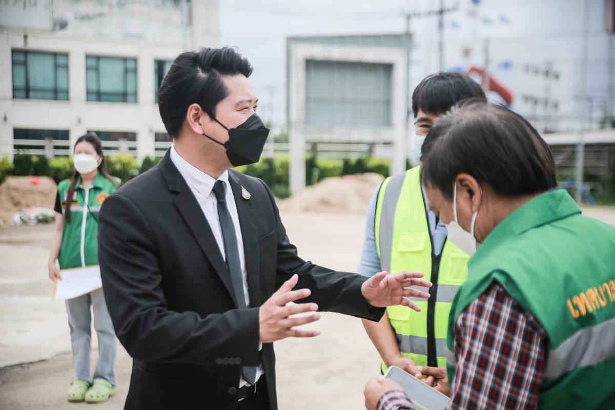 ลงพื้นที่ติดตามสถานการณ์น้ำท่วม ในพื้นที่อำเภอแม่สอด โดยได้ให้การสนับสนุน นำเครื่องสูบน้ำไปช่วยแก้ไขปัญหาน้ำท่วมขังในพื้นที่
