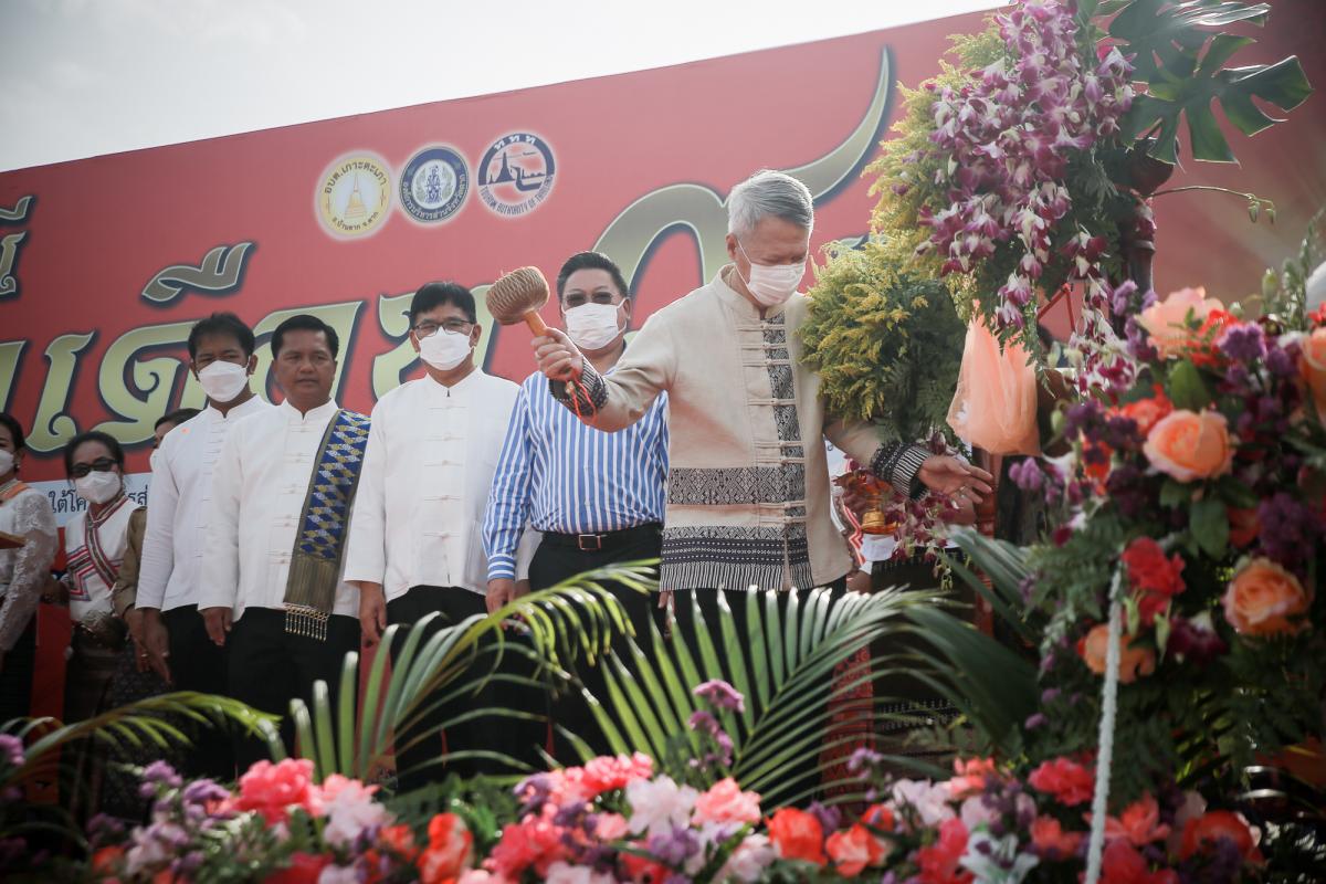 องค์การบริหารส่วนจังหวัดตาก ได้สนับสนุนงบประมาณในการจัดงาน จำนวน 50,000 บาท เพื่อบำรุงรักษา สืบสาน ศิลปะจารีตประเพณี และวัฒนธรรมอันดีของท้องถิ่นที่มีความสำคัญต่อวิถีชีวิตประชาชนในท้องถิ่น