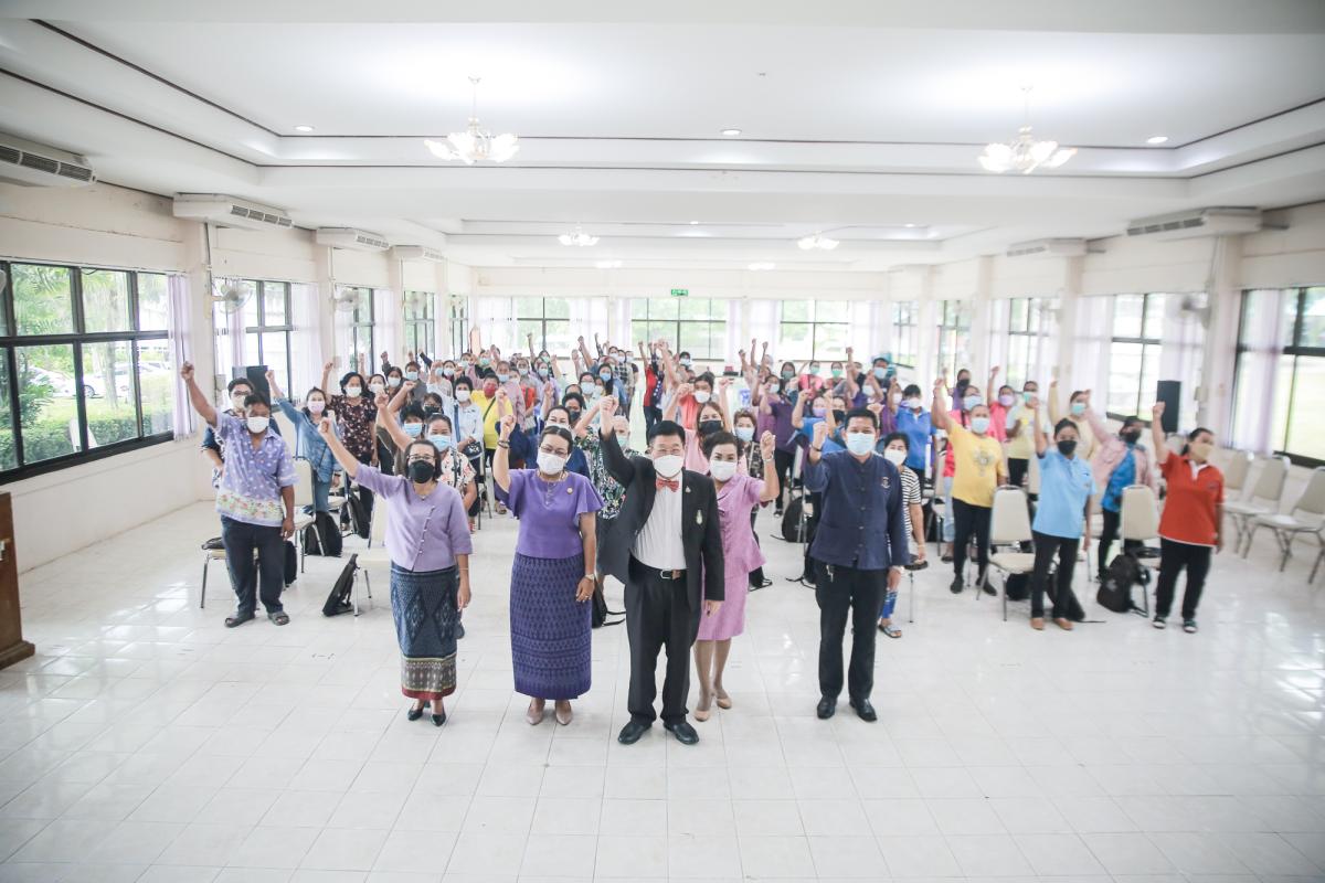 นายกองค์การบริหารส่วนจังหวัดตาก เป็นประธานในพิธีเปิดโครงการส่งเสริมพัฒนาเครือข่ายกลุ่มอาชีพในภาคการเกษตรจังหวัดตาก ประจำปีงบประมาณ พ.ศ. 2565 