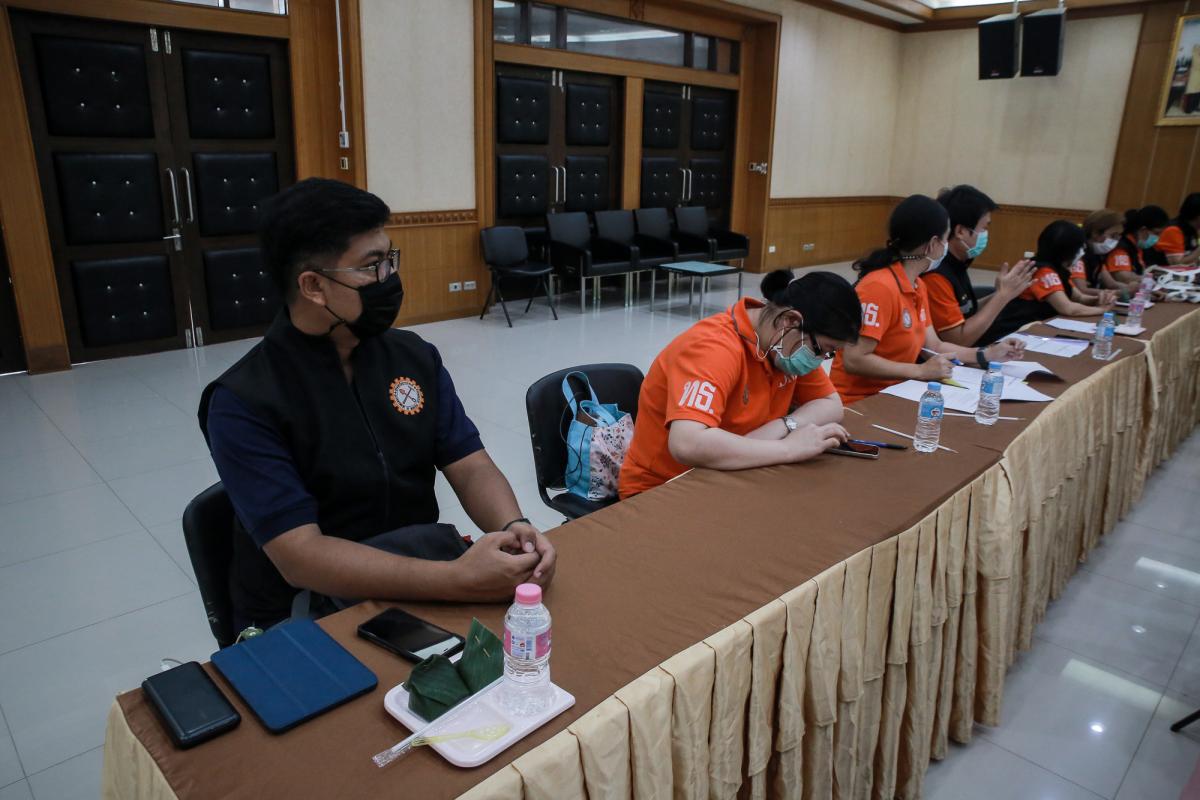 นายกองค์การบริหารส่วนจังหวัดตาก ในฐานะผู้อำนวยการอุทยานธรณีไม้กลายเป็นหินตาก ร่วมการประชุมเตรียมความพร้อม การจัดงาน “บันทึกสถิติโลก ไม้กลายเป็นหินที่ยาวที่สุดในโลก”