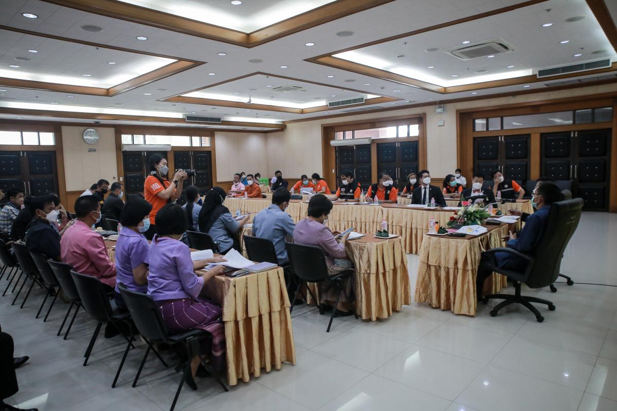 นายกองค์การบริหารส่วนจังหวัดตาก ในฐานะผู้อำนวยการอุทยานธรณีไม้กลายเป็นหินตาก ร่วมการประชุมเตรียมความพร้อม การจัดงาน “บันทึกสถิติโลก ไม้กลายเป็นหินที่ยาวที่สุดในโลก”