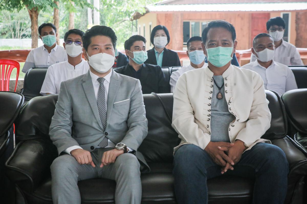 ว่าที่ ดร. ฑีฆะพล ทวีเกื้อกูลกิจ รองนายกองค์การบริหารส่วนจังหวัดตาก เป็นประธานในพิธีเปิดโครงการอบรมให้ความรู้ การควบคุมโรคอุบัติใหม่