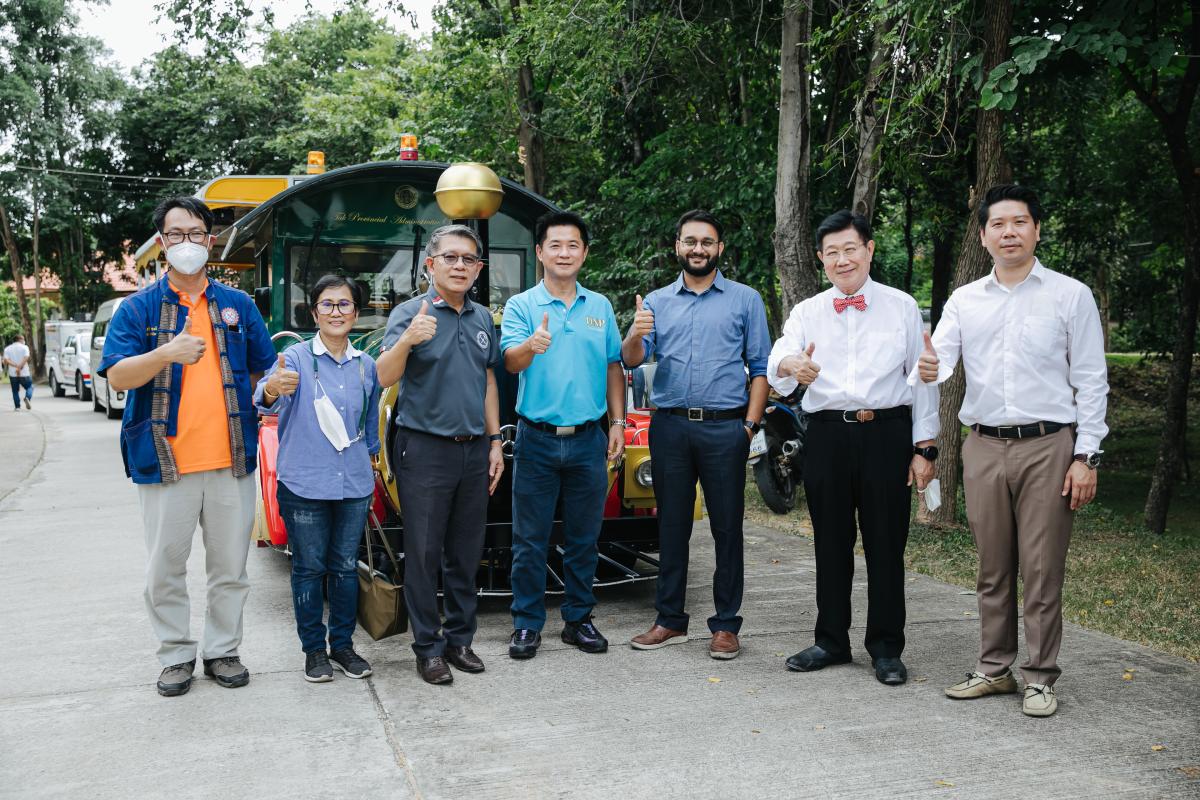 ต้อนรับ Mr.Swapnil Dangarkar ผู้แทนจาก Guinness World Records และทีมงาน เพื่อตรวจเยี่ยมการเตรียมความพร้อมการจัดงานบันทึกสถิติโลกไม้กลายเป็นหินที่ยาวที่สุดในโลก Guinness World Records