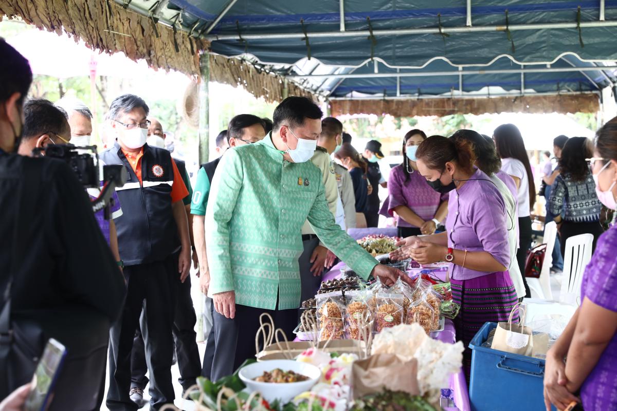 งานรับมอบเอกสารรับรองในงานบันทึกสถิติโลก “ไม้กลายเป็นหินที่ยาวที่สุดในโลก” ต่อ Guinness World Records (GWR)