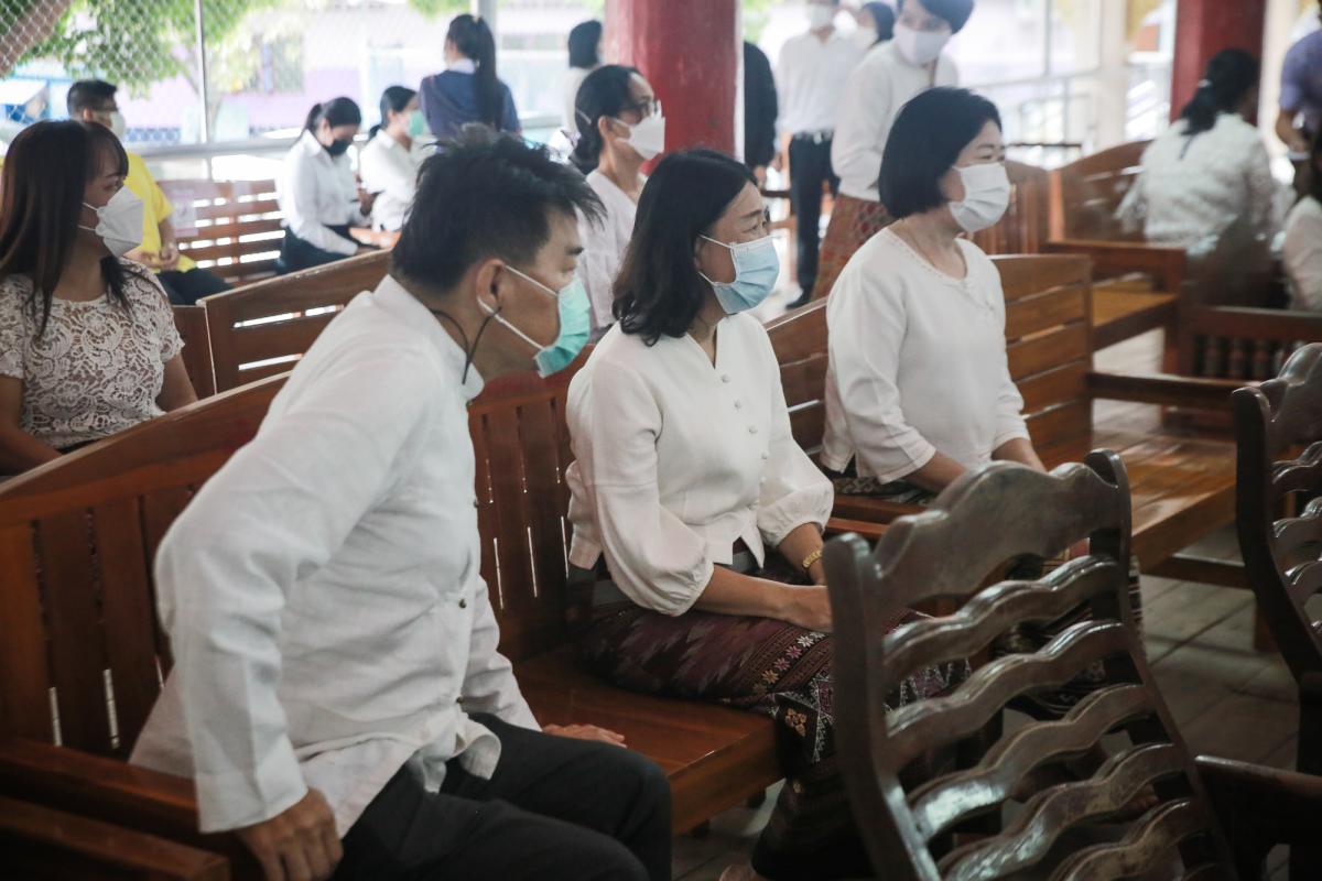 นายก อบจ.ตากนำทีม ร่วมทำบุญถวายเทียนจำนำพรรษา สืบสานประเพณีและทำนุบำรุงพระพุทธศาสนา