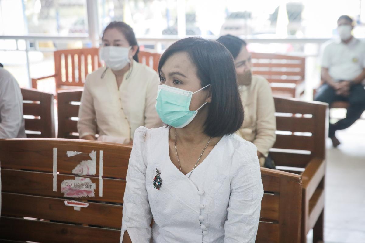 นายก อบจ.ตากนำทีม ร่วมทำบุญถวายเทียนจำนำพรรษา สืบสานประเพณีและทำนุบำรุงพระพุทธศาสนา