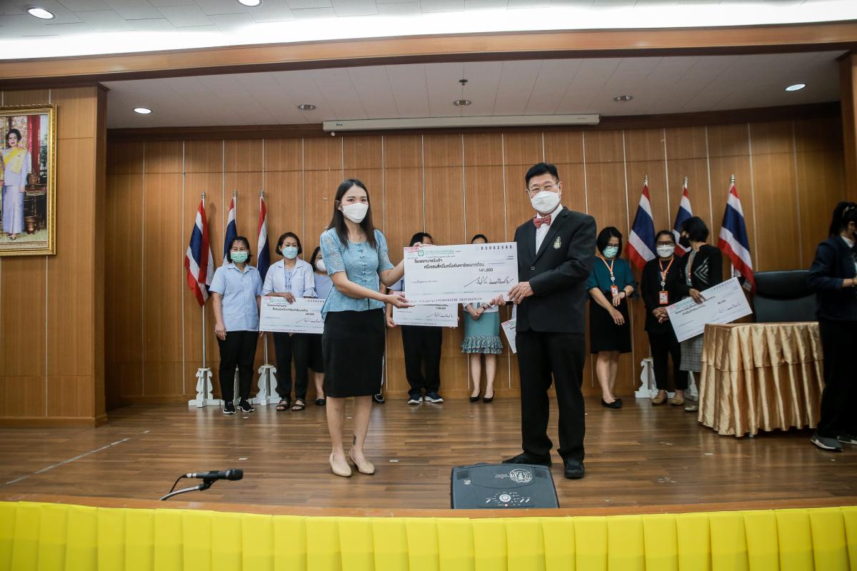 นายก อบจ.ตาก มอบงบประมาณอุดหนุน และเงินสนับสนุนกองทุนฟื้นฟูสมรรถภาพ จังหวัดตาก ให้กับหน่วยงานด้านสาธารณสุข และ อปท. กว่า 4 ล้านบาท