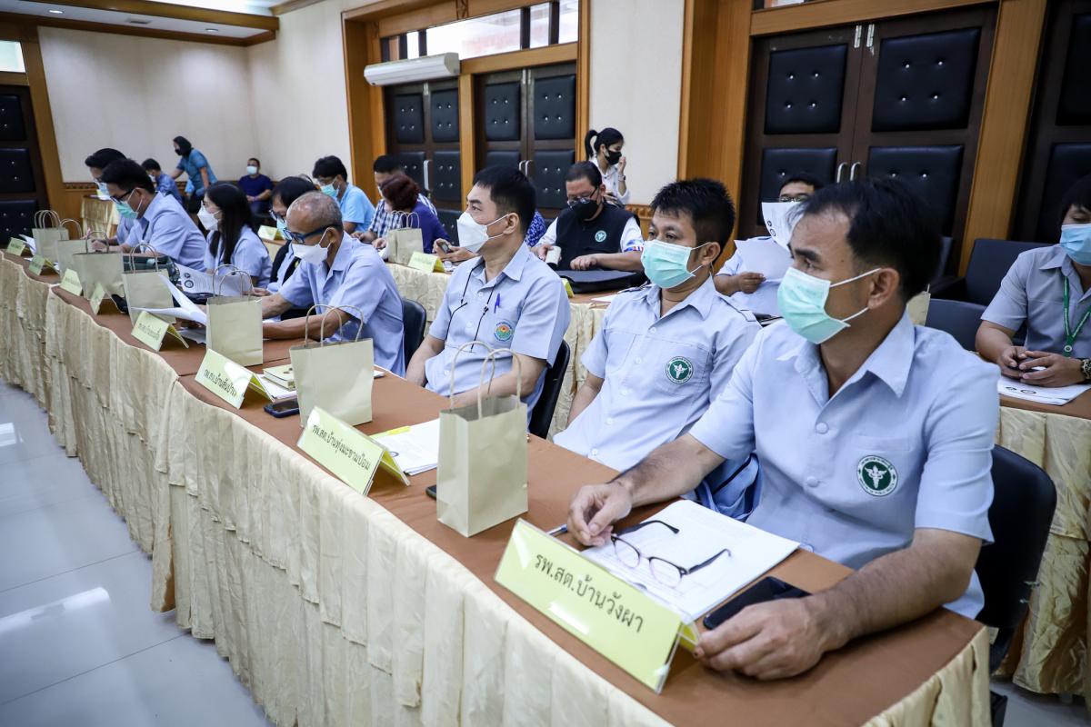 นายกองค์การบริหารส่วนจังหวัดตาก เป็นประธานเปิดการประชุมร่วม เพื่อเตรียมการถ่ายโอนภารกิจให้กับองค์การบริหารส่วนจังหวัด ของสถานีอนามัยเฉลิมพระเกียรติและโรงพยาบาลส่งเสริมสุขภาพตำบล 18 แห่ง