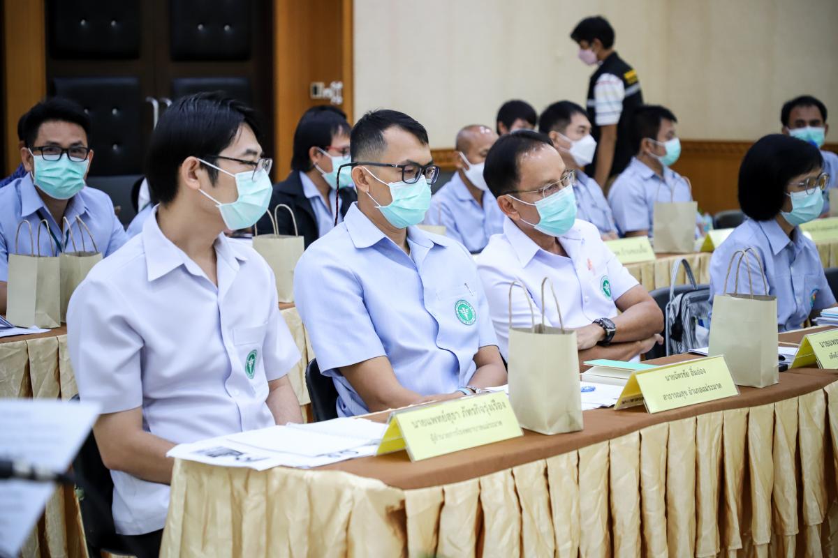 นายกองค์การบริหารส่วนจังหวัดตาก เป็นประธานเปิดการประชุมร่วม เพื่อเตรียมการถ่ายโอนภารกิจให้กับองค์การบริหารส่วนจังหวัด ของสถานีอนามัยเฉลิมพระเกียรติและโรงพยาบาลส่งเสริมสุขภาพตำบล 18 แห่ง
