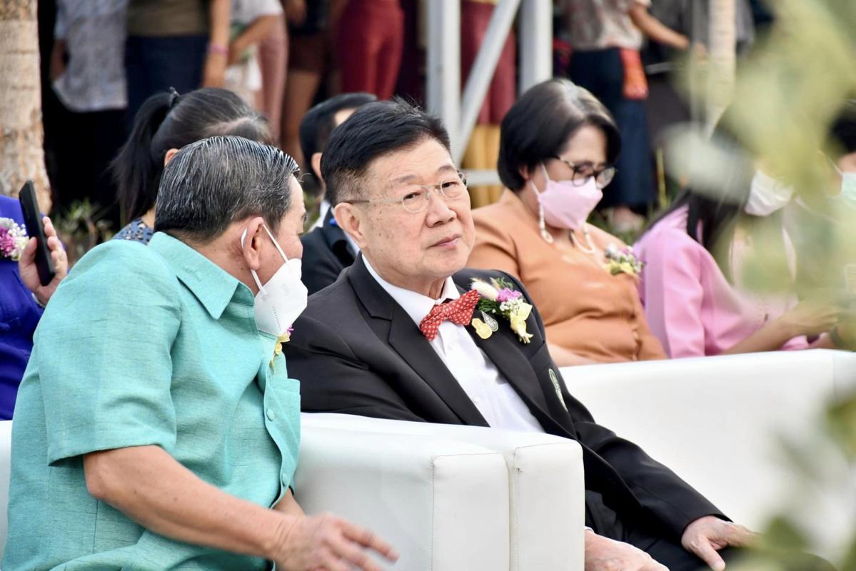 นายกองค์การบริหารส่วนจังหวัดตาก ร่วมพิธีเปิดกิจกรรม “พาณิชย์ลดราคาช่วยประชาชน” 