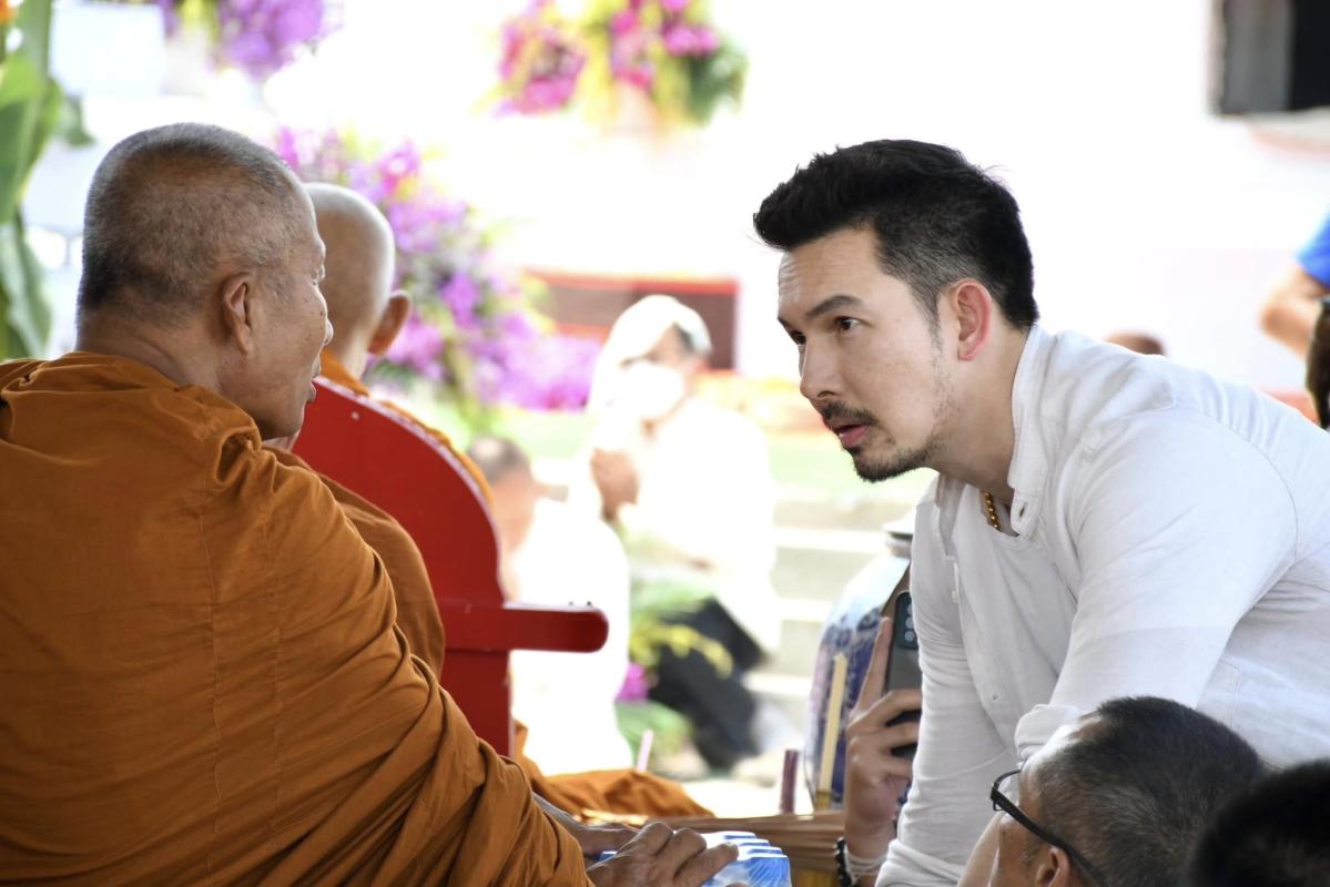 นายกองค์การบริหารส่วนจังหวัดตาก ร่วมพิธีอัญเชิญพระบรมรูปหล่อสมเด็จพระเจ้าตากสินมหาราช ประดิษฐาน ณ วงเวียนแม่สอด