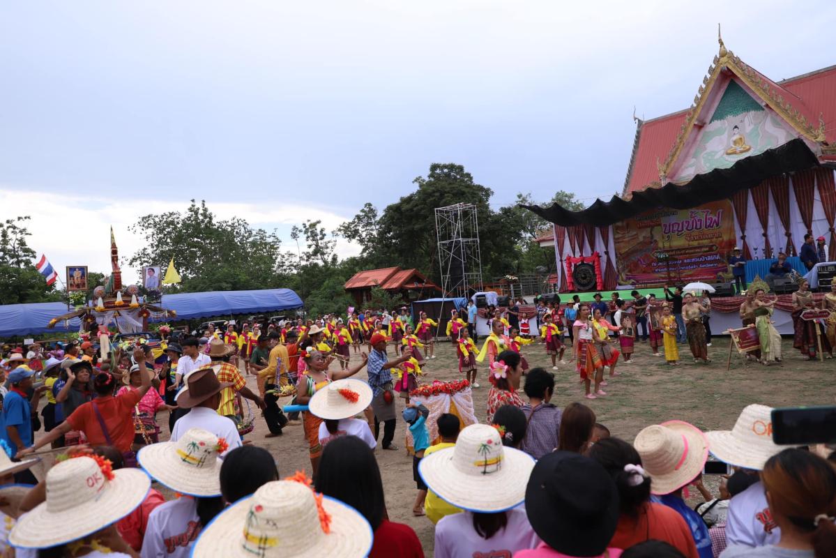 นายกองค์การบริหารส่วนจังหวัดตาก เป็นประธานในพิธีเปิดงานบุญบั้งไฟประจำปีงบประมาณ พ.ศ. 2566 ณ วัดแก้ววิเศษ ตำบลเชียงทอง อำเภอวังเจ้า จังหวัดตาก 